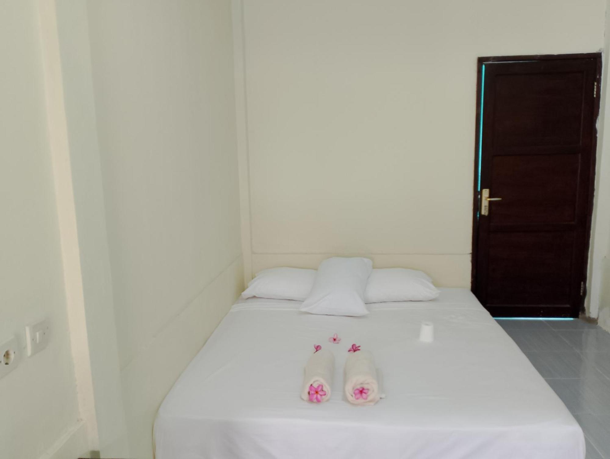 Mbe Baleng Ku Hotel Mangsit Exterior foto